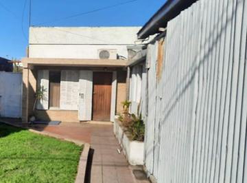 Casa · 70m² · 5 Ambientes · Casa en Venta en Berisso