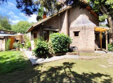 Casa · 70m² · 5 Ambientes · Casa - Esquel
