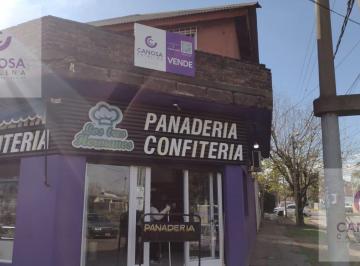 Edificio · 196m² · Venta - 2 Locales + 2 Departamentos en Ezeiza
