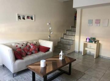 Casa · 85m² · 3 Ambientes · 1 Cochera · Duplex 3 Ambientes Excelente Ubicacion