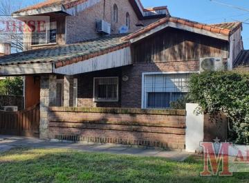 Casa · 235m² · 5 Ambientes · 2 Cocheras · Casa 5 Ambientes en Venta en Villa Udaondo
