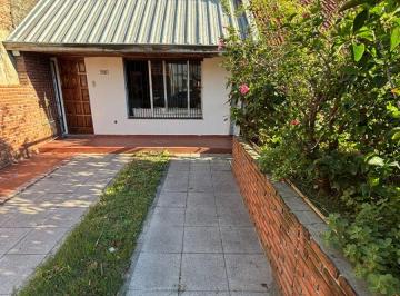 Casa de 4 ambientes, Quilmes · Casa en Venta en Bernal Oeste