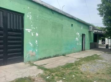 Casa de 3 ambientes, Lomas de Zamora · Casa con 2 Locales Zona Comercial de Santa Marta.