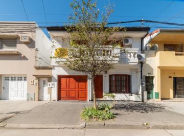 Casa · 155m² · 6 Ambientes · 1 Cochera · Casa - Candioti Norte
