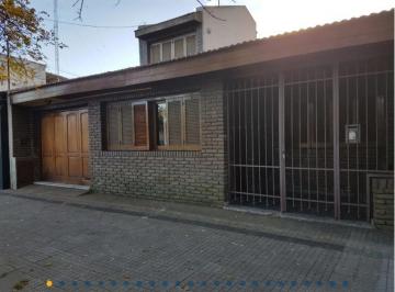Casa de 4 ambientes, La Plata · Casa en Venta en Calle 67 Entre 27 y 28, La Plata