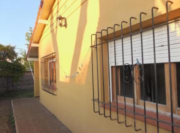 Casa · 150m² · 3 Ambientes · Casa en Esquina, Villa Sarmiento