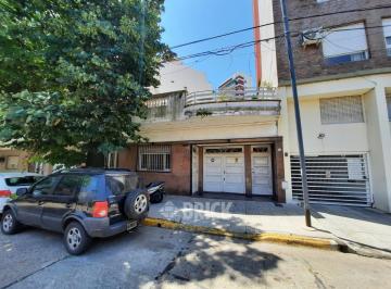 Terreno · 125m² · 4 Ambientes · Lote Ppio de en Ginebra y Av Triunvirato - Hoy Casa 125 m² Cubiertos Garage Tza Jardin