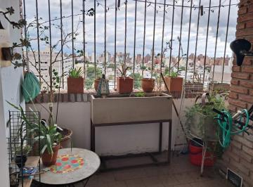 Foto · Guemes - Piso Alto - Cochera