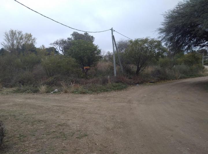 Terreno · 879m²
