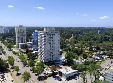 Departamento · 104m² · 4 Ambientes · 1 Cochera · Venta Departamento 3 Dorm. - Roosevelt