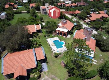 Casa · 321m² · 7 Dormitorios · Casa en Los Estribos