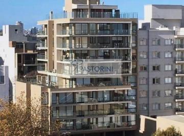 Departamento · 200m² · 4 Ambientes · 2 Cocheras · Alquiler por Temporada en Importante Departamento 4 Amb en Guemes
