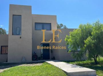 Casa · 190m² · 4 Ambientes · 3 Cocheras · Venta Casa El Ensueño Oportunidad