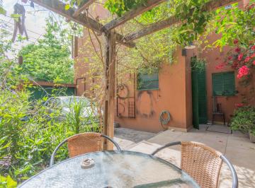 Casa de 5 ambientes, Coghlan · Venta Casa de Cinco Ambientes con Cochera, Jardín y Terraza, en Coghlan.