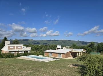 Casa · 300m² · 6 Ambientes · 4 Cocheras · Casa en Bialet Masse, Mirador del Lago. Apto Credito Hipotecario
