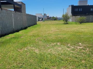 Terreno · 320m² · Terreno en Colinas de Manantiales.