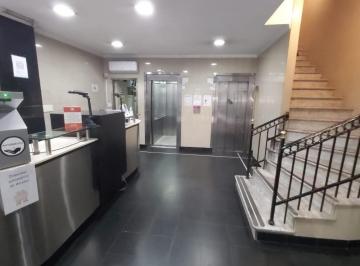 Oficina comercial · 42m² · 2 Ambientes · Ofician C/ Entrepiso Doble Entrada Piso 3 Ascensor Seguridad
