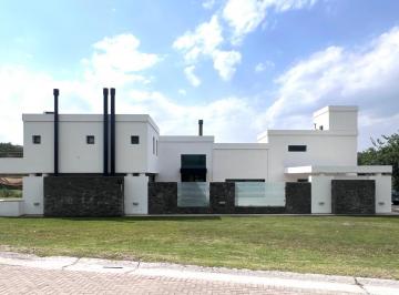 Casa · 420m² · 11 Ambientes · 2 Cocheras · Casa en Venta Potrerillo de Larreta