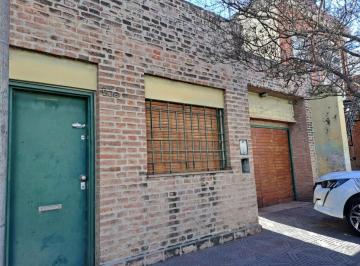 Casa de 6 ambientes, Córdoba · Casa a 5 Cuadras de Patio Olmos Shopping