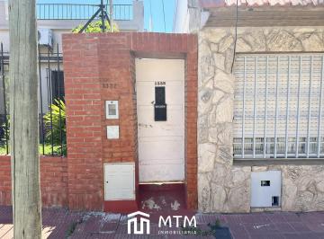Casa · 84m² · 5 Ambientes · Casa en Venta Rosario, Alberdi.