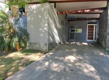 Casa · 260m² · 3 Ambientes · 3 Cocheras · "Casa de 2 Dorm. en Country El Paso"