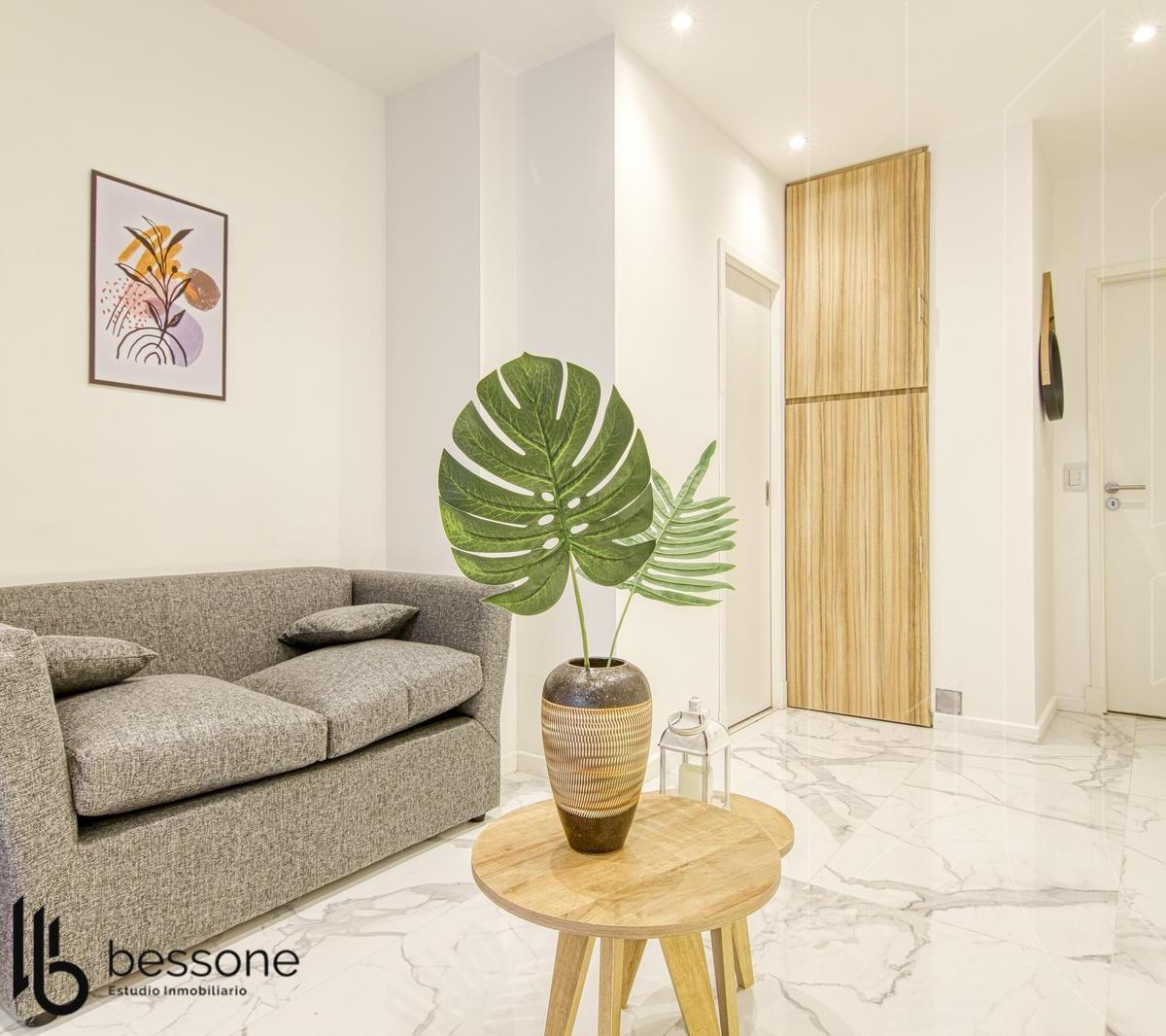 Departamento de 2 ambientes a la calle con balcón saliente