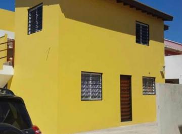 Casa · 40m² · 3 Ambientes · 1 Cochera · Depto T/casa 3 Amb C/cochera y Parrilla en Mar del Tuyu!