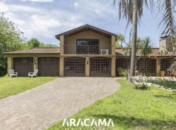 Casa · 280m² · 4 Ambientes · 2 Cocheras · Casa en Venta en San Vicente