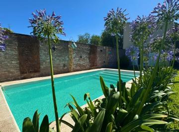 Casa · 169m² · 3 Ambientes · 2 Cocheras · Casa en Venta en Pueblo Ester Naturaleza y Confort