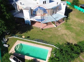 Casa · 425m² · 9 Ambientes · 4 Cocheras · Vta. Complejo de 4 Duplex en Potrero de Garay