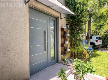 Casa · 130m² · 4 Ambientes · 1 Cochera · Muy Linda Casa en Venta en El Bajo de San Isidro, Lasalle Al Río.