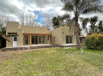Casa de 5 ambientes, Pilar · golfer'S C. C. Casa a Estrenar, Venta o Alquiler
