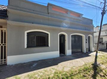 Casa de 5 ambientes, Rosario · Riobamba 3234 Casa Al Frente con Garage