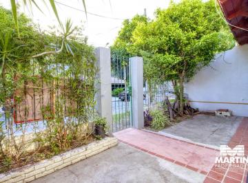 Casa · 185m² · 4 Ambientes · 1 Cochera · Casa en Venta de 4 Ambientes en Martínez, con 2 Departamentos, Patio y Parrilla