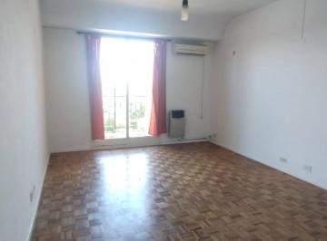 Departamento de 3 ambientes, Coghlan · Departamento 3 Amb C/ Balcon Al Ctfe Luminoso - Ugarte Al 3700