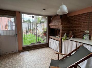 Casa de 6 ambientes, Esteban Echeverría · Venta - Casa en Monte Grande