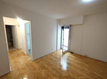 Departamento de 2 ambientes, Balvanera · 2 Ambientes C/patio en Sarmiento y Uriburu