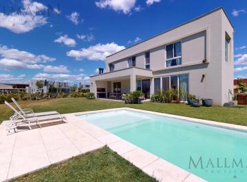 Casa · 220m² · 6 Ambientes · Casa en Pilará, Barrio La Calesa | Mallmann Propiedades