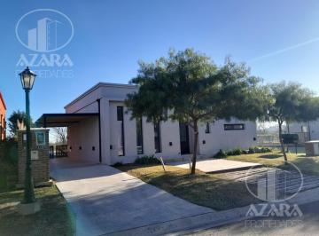 Casa · 150m² · 4 Ambientes · Casa en Pilar del Este