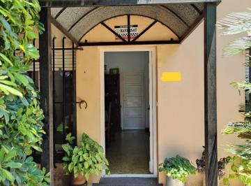 Casa · 240m² · 5 Ambientes · 4 Cocheras · Grv - Venta Casa 5 Ambientes en Grand Bourg - m. Argentinas