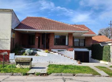 Casa de 3 ambientes, Mar del Plata · Amplio Chalet en Venta
