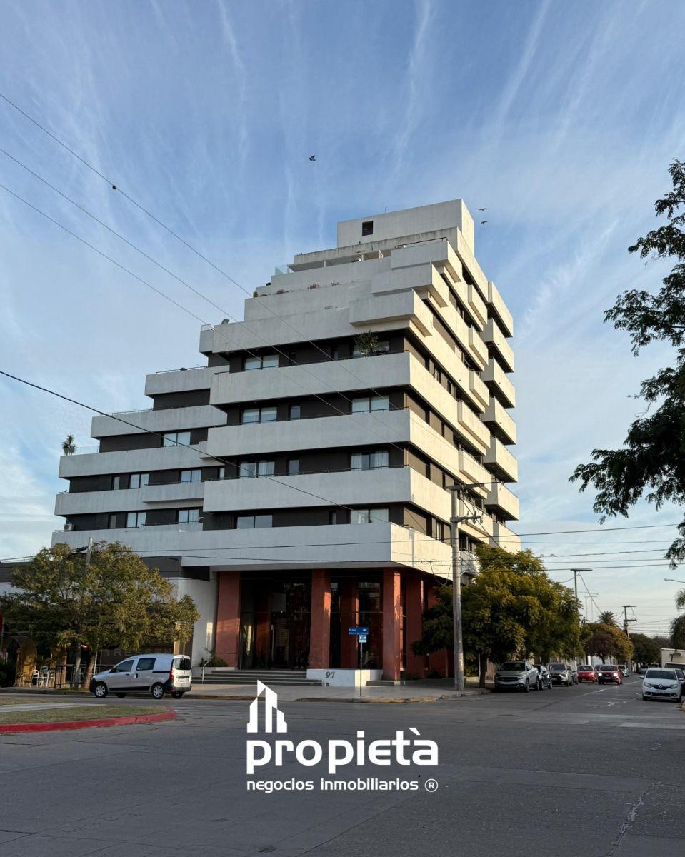 Bv. Italia N°50, esquina Santa Fe