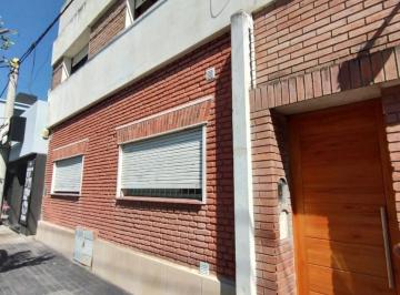PH de 5 ambientes, Córdoba · PH con 138 m² Cubiertos Para Reciclar