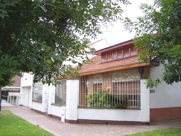 Casa · 156m² · 6 Ambientes · 1 Cochera