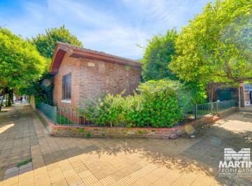 Terreno · 180m² · 5 Ambientes · 2 Cocheras · Lote en Venta. Apto Multifamiliar. Fos 0,6 - Fot 1,8. 2 C/Av y Estacion Beccar.