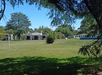 Quinta vacacional · 10400m² · 6 Ambientes · 8 Cocheras · Espectacular Quinta 10400 m² Piscina Casas Casero y Héspedes