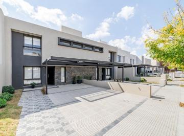 Casa · 180m² · 6 Ambientes · 2 Cocheras · Casa - Green Ville 2