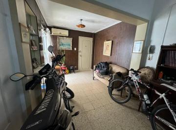 PH · 57m² · 4 Ambientes · PH en Venta 55 y 14 Excelente Ubicación Plaza Moreno Catedral Calle 12