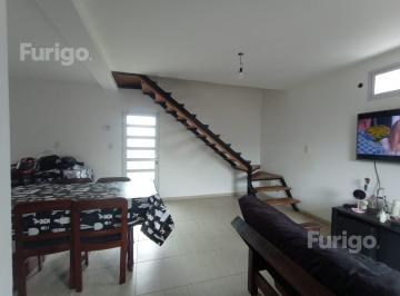 Casa · 73m² · 3 Ambientes · Casa 2 Dorm. en Pérez