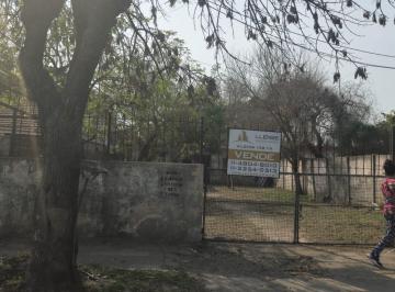 Terreno · 300m² · Lote de 300 m² Sobre Av en Venta - Platanos - Berazategui